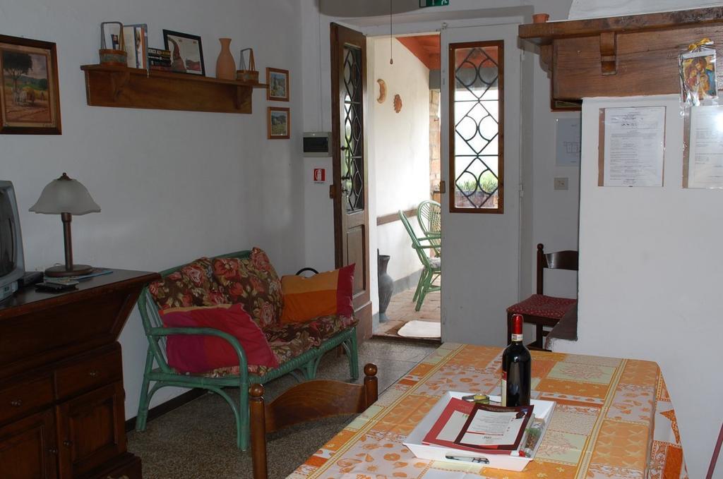 فيلا Due Piani Barberino di Val dʼElsa الغرفة الصورة